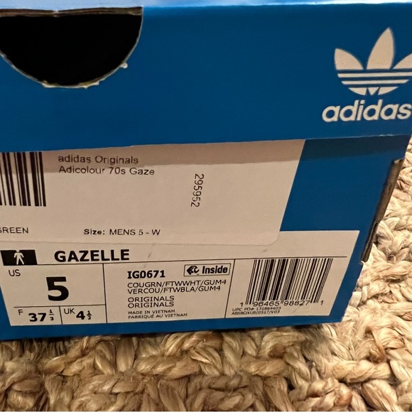 NWT Adidas Gazelle Originals Sneakers Courtyard Green Gum Sole Sz Men 5/Women 6 - Picture 15 of 16